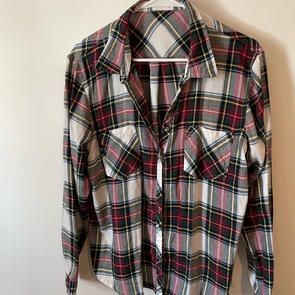 Assorted flannels - Picture 6 of 6